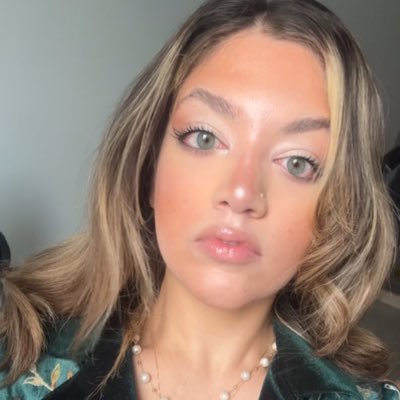 khariatmahz2's profile picture. سلام عزیزم من آدم خوبی نیستم