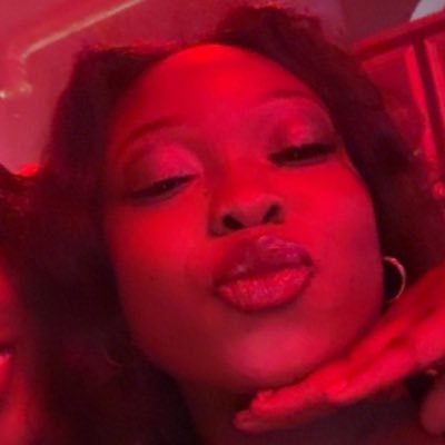 yelebby's profile picture. |𝚍𝚛𝚎𝚊𝚖𝚢 & 𝚎𝚌𝚌𝚎𝚗𝚝𝚛𝚒𝚌 𝚙𝚛𝚘𝚝𝚊𝚐𝚘𝚗𝚒𝚜𝚝 𝚠𝚒𝚝𝚑 𝚊 𝚏𝚕𝚊𝚒𝚛 𝚏𝚘𝚛 𝚙𝚘𝚎𝚝𝚛𝚢, 𝚕𝚒𝚝𝚎𝚛𝚊𝚝𝚞𝚛𝚎, 𝚏𝚘𝚘𝚍 𝚊𝚗𝚍 𝚐𝚘𝚘𝚍 𝚝𝚒𝚖𝚎𝚜|