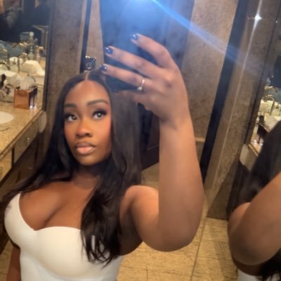 tracymeyeah's profile picture. not much too see here