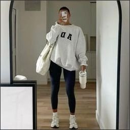 Loowee393437's profile picture. 