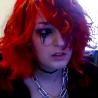 kat_moder's profile picture. 