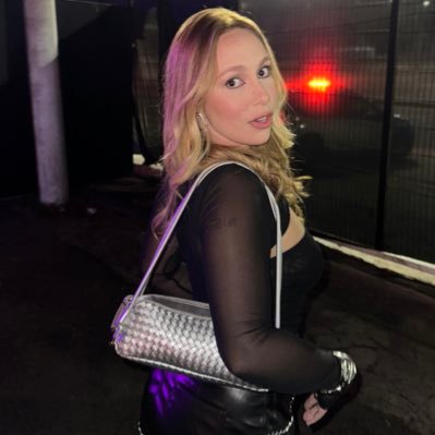 peloreclamante's profile picture. advogada e pesquisadora, mas não aqui