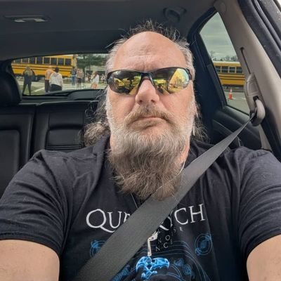 felix1042f's profile picture. Influencer