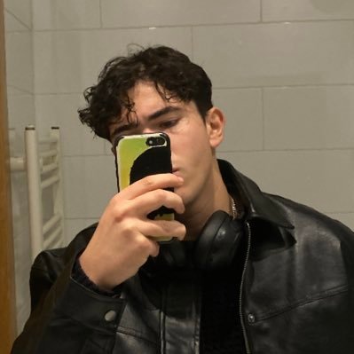 KorbiChedy's profile picture. 22 | @lfc & @scuderiaFerrari, CL16 .