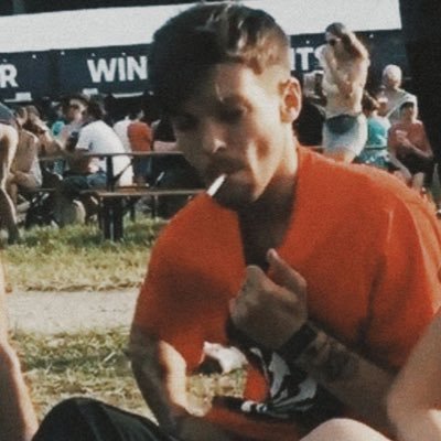 sveltelou's profile picture. 