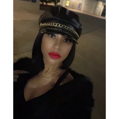 MingMiyagi_'s profile picture. i love God, cuss words & food ✨