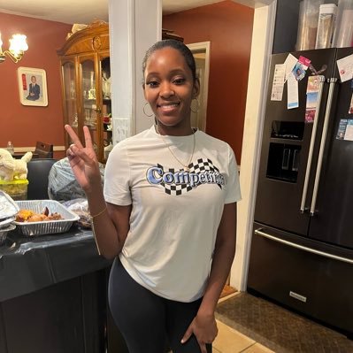 BbyBoosie55979's profile picture. New to twitter joined  twitter to gamble 😂