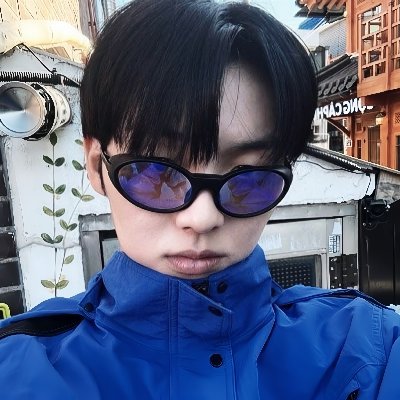 stupidaydream_'s profile picture. https://t.co/aISaACAbYh