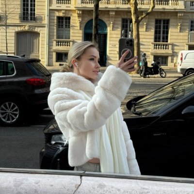 kylie37_'s profile picture. I am a divorced woman I had a bad marriage, my ex-husband cheated on me. After the divorce, I threw myself into my career so I am still single.