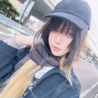 MirrorRoseAyr's profile picture. 镜中玫瑰艾尔｜少年otaku的灰英雄独白，金发蓝眸在巨大ms引擎中翩跹。尼禄Umu～罗马温泉的泡泡梦，痛根化作花瓣，浪漫觉醒永恒。夜空星河，ROMA黄金，野萌眨眼。otakuおたく诗意｜嘘を破る光、君のロマンス✨(灬ºωº灬)💕”