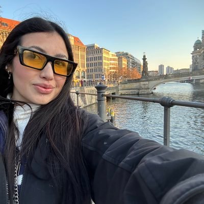 ggika_'s profile picture. radical sem ser otimista, moro na alemanha, sou pesquisadora e o dixon é meu dj favorito