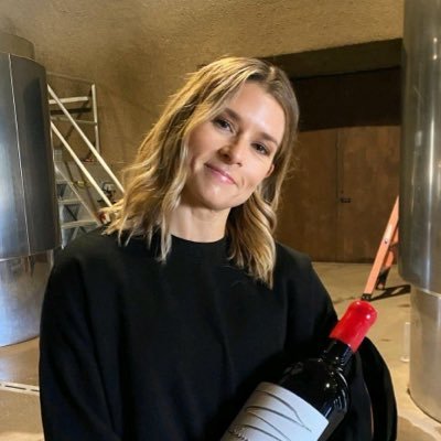 AcctDanica's profile picture. My backup account for private conversations