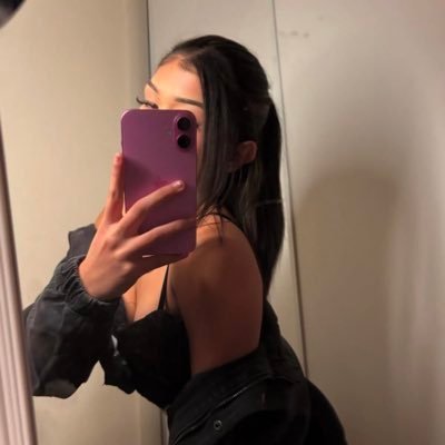 latinaslut222's profile picture. 18+ sexy Latina 🇲🇽 only respond to menu and fts😻💗 👉 https://t.co/aPjvsFTR1D