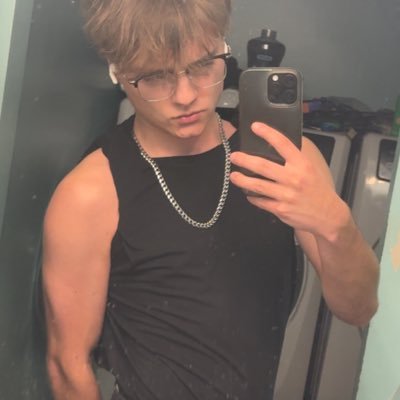 NineTak3s's profile picture. I fell on my face, got up on my own / 900K+ / @smppvp @TenTak3s
DM ME FOR COACHING