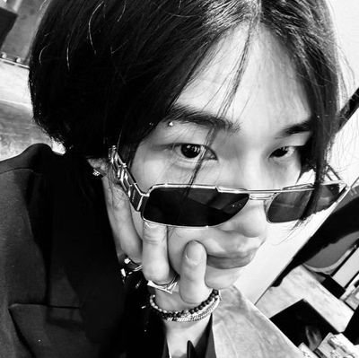 plsarchmyback's profile picture. Hyunjin and Changbin bias 🥟🐰🐷 ~ I DONT consider myself a Stay, only here for certain members. /// Hyunlix = block