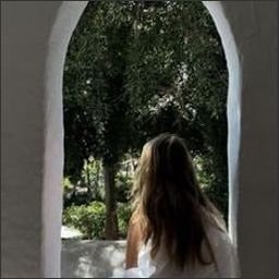 Gawbie285570's profile picture. 