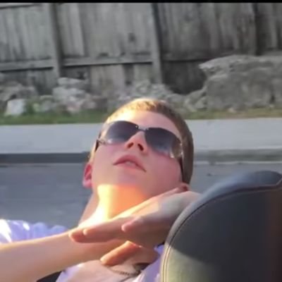 loishkevich5's profile picture. 