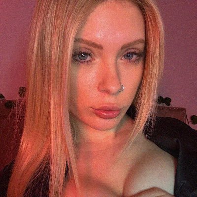 BrittBuzzin's profile picture. The blondie of your life
Skinny will always be sexy
Be a dear and go follow me here ⏬