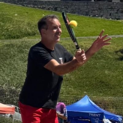 rogarrone's profile picture. Pehuajense en MdP. Periodista. Especialista (?) en pesca y puerto. Más dudas que certezas. Sufro con el rojo y el tricolor. Beachtenista de cabotaje