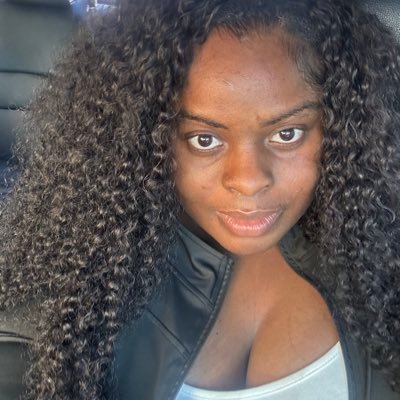 ithebasedette's profile picture. Private Chef | World Traveler | 🥘 | 🦍 Saiyan By Night