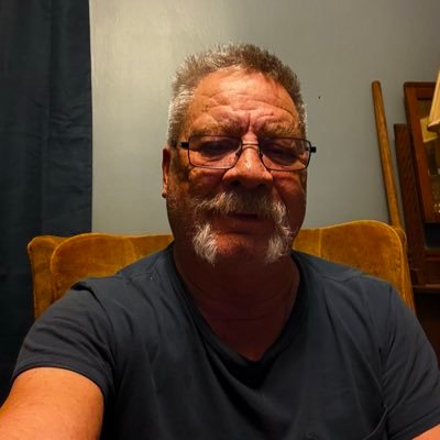 Rascal67682's profile picture. This is my political account carpenter, cancer survivor. 🚫trains 🚫lists Constitutional Conservative #2A #Constitution #Chiefs