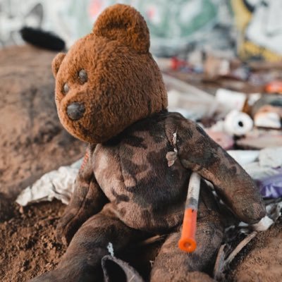 Captianhowdy33's profile picture. nothing is real including me, I live in a fantasy world 🌎