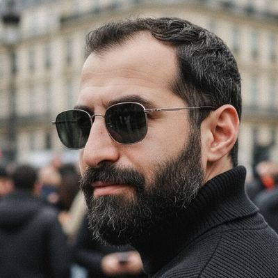 Memare_kaj_dast's profile picture. 