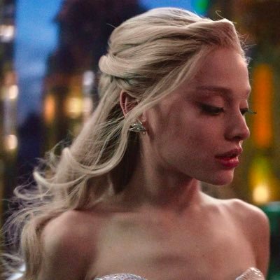 vibezayriana's profile picture. 