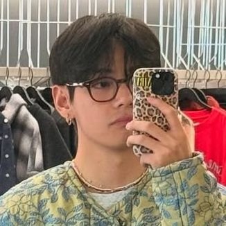 kooguksu's profile picture. eu e os taekook fazendo piquenique na pracinha
ᯓᡣ𐭩