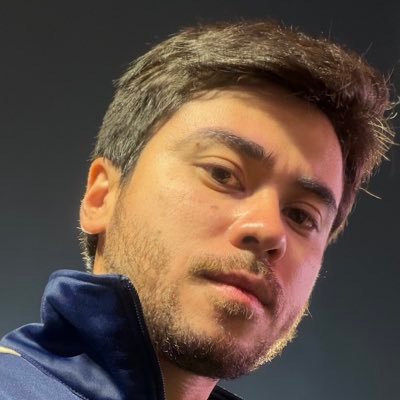 jorgeftakeda's profile picture. Presentemente eu posso me considerar um sujeito de sorte 🍀 Alerta: (quase) todos os tweets deste perfil possuem prazo de validade