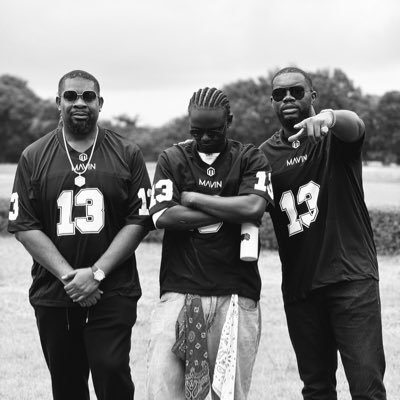 ZenomJames's profile picture. Hate Small Talks/Melophile🎶/Drone Pilot/Cinematographer/SICKLE CELL AWARENESS ADVOCATE 📩 zenom@mavinrecords.com