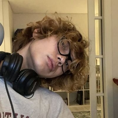 nueisnoey_'s profile picture. o que sabemos é uma gota, o que ignoramos é um oceano | Matemática - Oxford