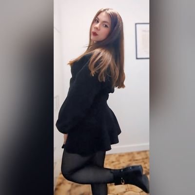 __Fabip's profile picture. Maracucha. 🫰🏻💖
Antropóloga.👩‍🎓
28 años.