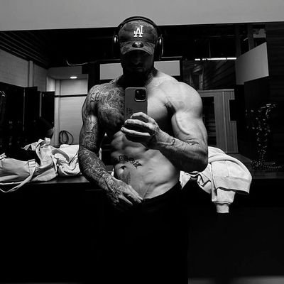 ethczmander's profile picture. fofoca, xingamentos, você não vai entender nada e nem eu.