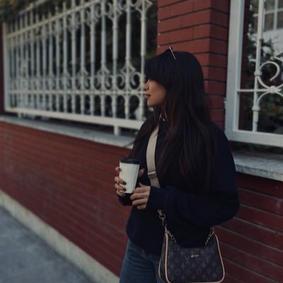 zariprm's profile picture. 