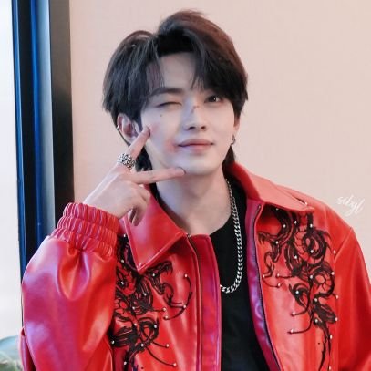 yeojunsmilee's profile picture. multi/
she/her/adult