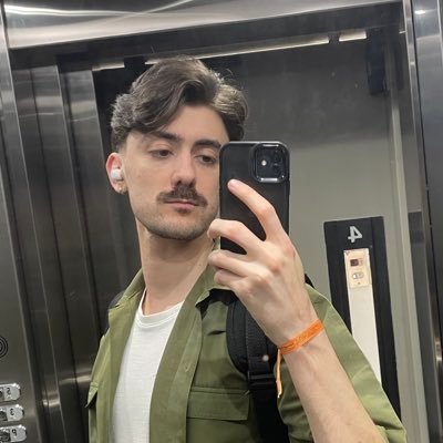 angeol_'s profile picture. Contraindicado em caso de suspeita de dengue