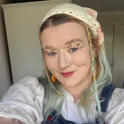 ButWhoEls's profile picture. ratatouille (2007) enthusiast • "pathetic leeching melt" • mad/disability activist • #freepalestine 🇵🇸