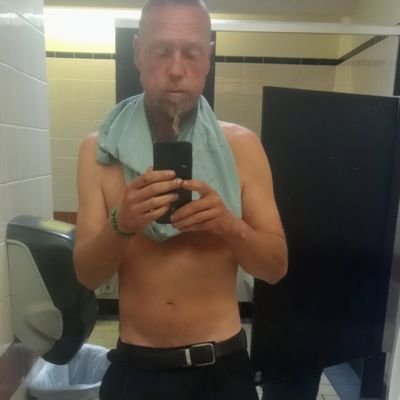 CNmeBenC's profile picture. -Greatest writers of our time.

if you don't know what you're about,
good chance someone'll tell you
https://t.co/775YcqspP5 https://t.co/AiRtJVG3EQ