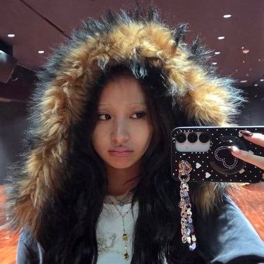 solarkimilf's profile picture. girl groups enthusiast | she/her
