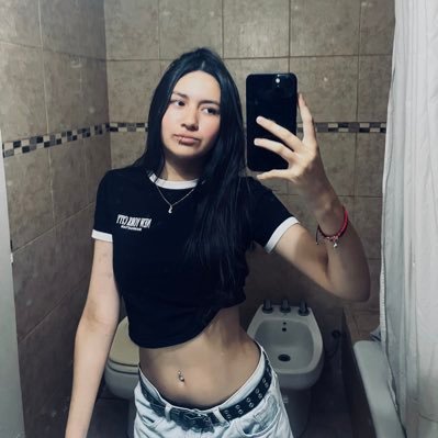 jaazgnzlz's profile picture. 