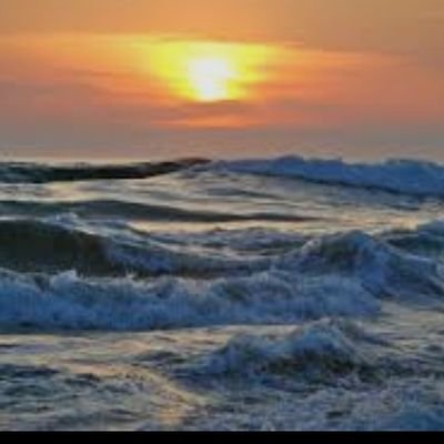 Ocean_Sea__'s profile picture. जो आँखों से जादू कर जाए,
जो बातों में अपनी खो जाए,
वो कोई और नहीं मिस्ट्री है
मेरे रस्ते में एक ऐसा शख्स है
जो हर बार आता है 
तो मिस्ट्री मैन बन के,रह जाता है