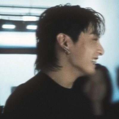 barbiejeon_'s profile picture. i tweet about bts, bb, the pitt, the bear | she/her | 22