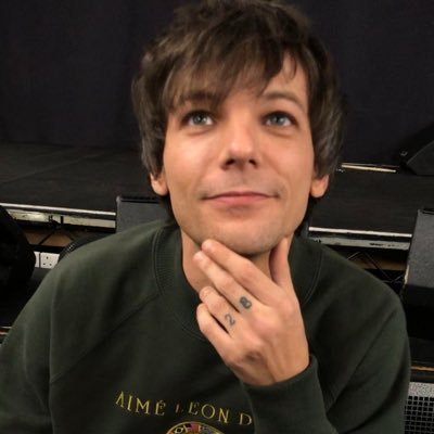 Vargasmiler14's profile picture. 9🫰🏻|| Así es staneo a muchxs ✨|| x10 Morat || x2 Olivia || x1 Zayn || x5 Louis || x2 Harry || x3 Niall || x1 Tay 🪩|| Gracie x2 💝|| Conan x1