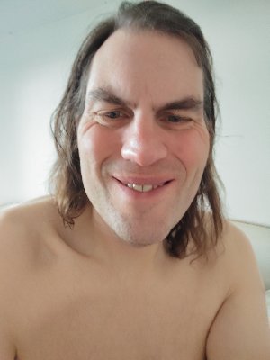 davidlsmith1976's profile picture. 49 years old, single and ready to mingle.

Used to be 25 stone/350lbs.

I love the gym, movies, music, books, travel. Am now a fully qualified Personal Trainer.