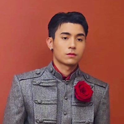 minty_purple25's profile picture. • fangirl by the rules •