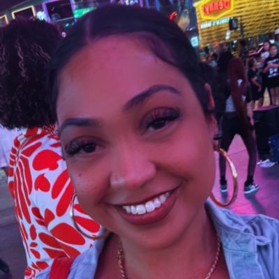 _ananamous's profile picture. your pretty neurodivergent homie 🌻