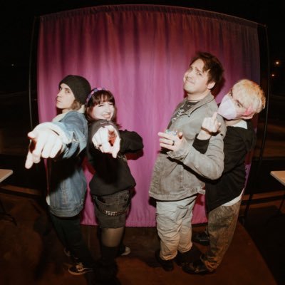 d3stroya_'s profile picture. ♡ from the earth to the morgue ♡