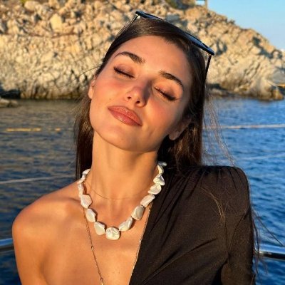 fandy_denon's profile picture. A passionate, creative girl with a love for adventure, always seeking new experiences and spreading positivity wherever I go
