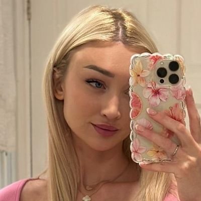 KimmyGrang1006's profile picture. 